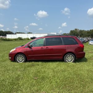صورة 3 لـ 2010 Toyota SIENNA XLE