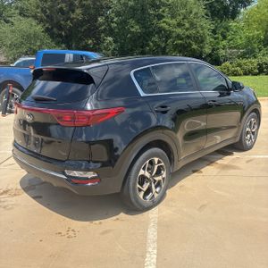 KIA SPORTAGE LX - 8