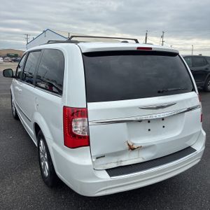 CHRYSLER TOWN AND COUNTRY TOURING - 4