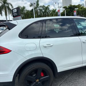صورة 9 لـ 2016 Porsche CAYENNE BASE