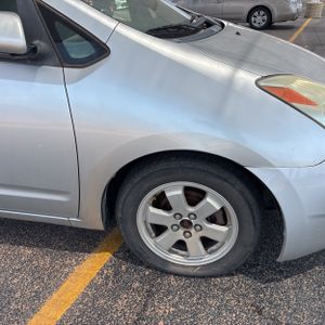 2005 Toyota PRIUS BASE thumbnail 13