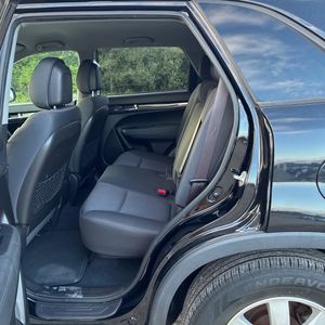 صورة مصغرة 33 لـ 2011 KIA SORENTO LX