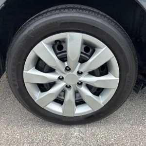 2014 Toyota COROLLA LE thumbnail 19