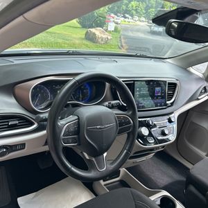 2022 Chrysler VOYAGER LX 缩略图 35