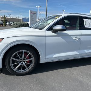 AUDI SQ5 PREMIUM PLUS - 2