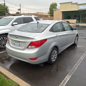 HYUNDAI ACCENT SE - 6