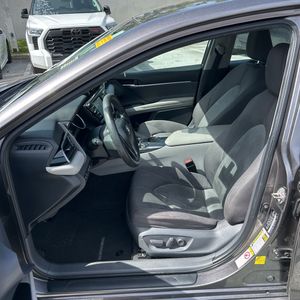 2019 Toyota CAMRY LE thumbnail 32