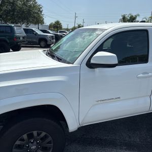 2021 Toyota TACOMA SR5 V6 — фото 2