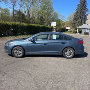 HYUNDAI SONATA SE - 3