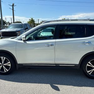 2018 Nissan ROGUE SL 照片 3