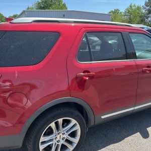 FORD EXPLORER XLT - 8