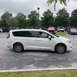 صورة 10 لـ 2023 Chrysler VOYAGER LX