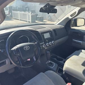 صورة مصغرة 36 لـ 2019 Toyota SEQUOIA SR5