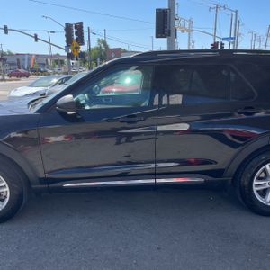 FORD EXPLORER XLT - 4