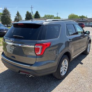 FORD EXPLORER XLT - 8