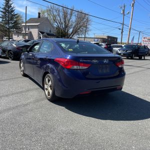 HYUNDAI ELANTRA GLS - 5