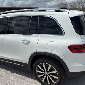 MERCEDES-BENZ GLB - 6