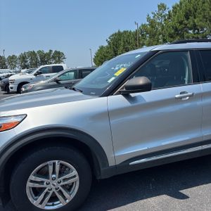 2022 FORD EXPLORER XLT 照片 2