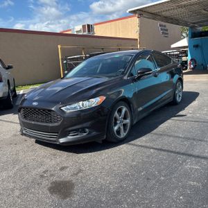 FORD FUSION SE - 1