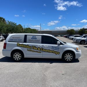 CHRYSLER TOWN AND COUNTRY TOURING - 10