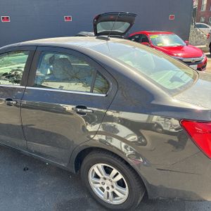 CHEVROLET SONIC LT AUTO - 6