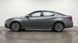 صورة 4 لـ 2025 Nissan ALTIMA SV