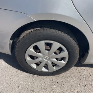 2010 Toyota COROLLA LE — миниатюра 19