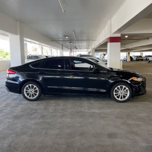 FORD FUSION SE - 10