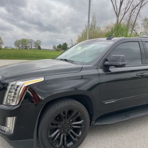 CADILLAC ESCALADE LUXURY - 2