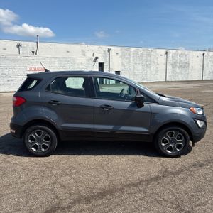 FORD ECOSPORT S - 10