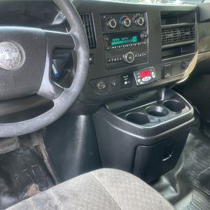2015 Chevrolet EXPRESS 2500 — миниатюра 35