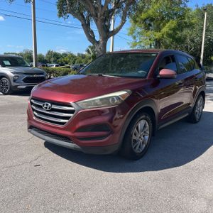 HYUNDAI TUCSON SE - 1