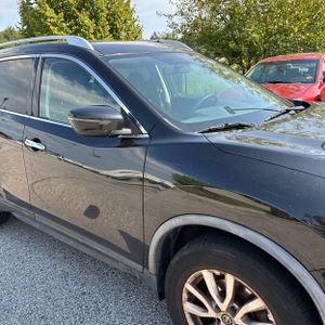 2017 Nissan ROGUE SV — фото 11
