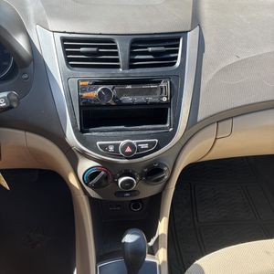 2012 Hyundai ACCENT GLS — миниатюра 37