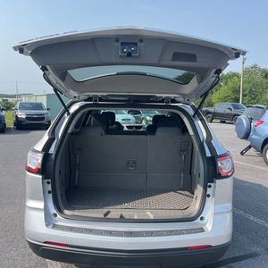 2017 Chevrolet TRAVERSE LS — миниатюра 44