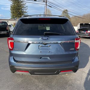 FORD EXPLORER XLT - 7