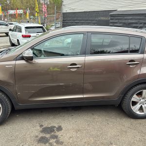 KIA SPORTAGE LX - 4