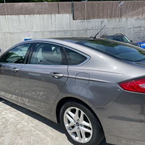 FORD FUSION SE - 6