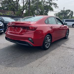 2023 KIA FORTE LXS photo 8