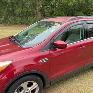 FORD ESCAPE SE - 2