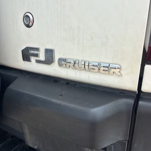صورة 23 لـ 2013 Toyota FJ CRUISER BASE