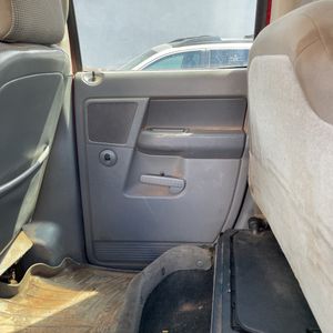 صورة مصغرة 58 لـ 2006 Dodge RAM 3500 ST