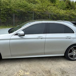 MERCEDES-BENZ E-CLASS - 4