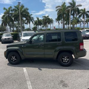 2009 JEEP LIBERTY SPORT 照片 3