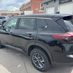 NISSAN ROGUE S INTELLIGENT AWD - 6