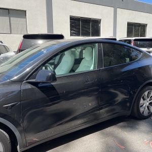 TESLA MODEL Y LONG RANGE - 4