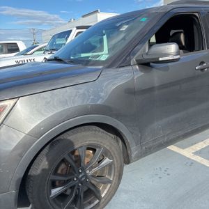 FORD EXPLORER XLT - 2