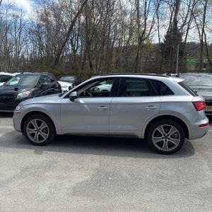 AUDI Q5 PREMIUM PLUS - 3
