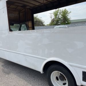 FORD E-450 CUTAWAY - 6