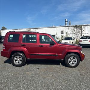 JEEP LIBERTY SPORT - 10